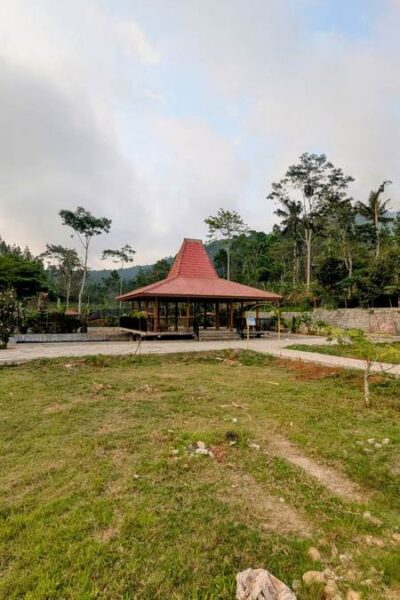 Kolam Renang Tirta Giri Lestari Ganjuur (4) Kolam Renang Tirta Giri Lestari Ganjuur (4)